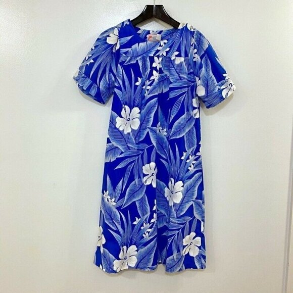 Malihini Dresses & Skirts - Malihini Hawaii Dress Blue White Floral Medium